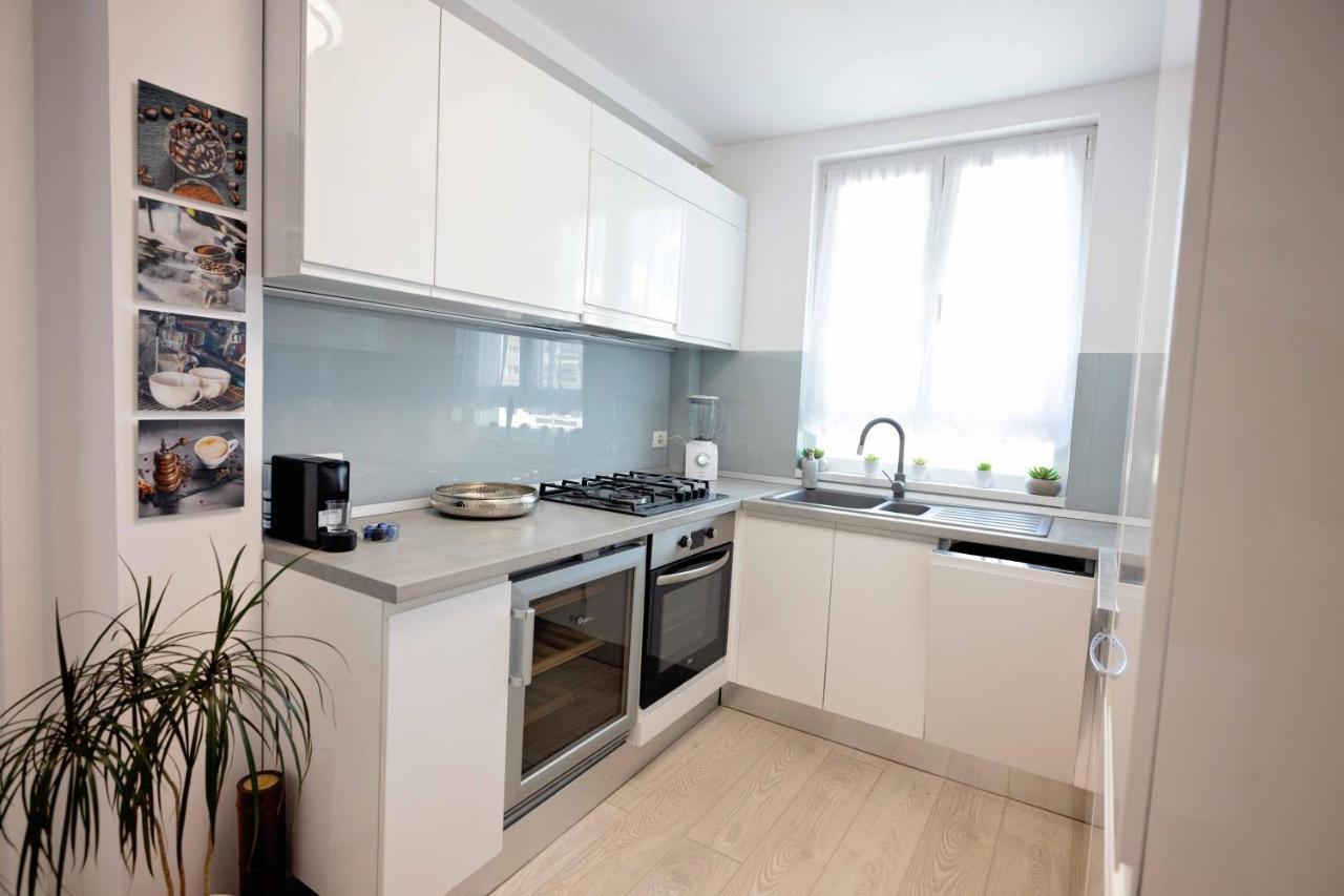 Joyful Apartment ทิมิชัวรา ภายนอก รูปภาพ