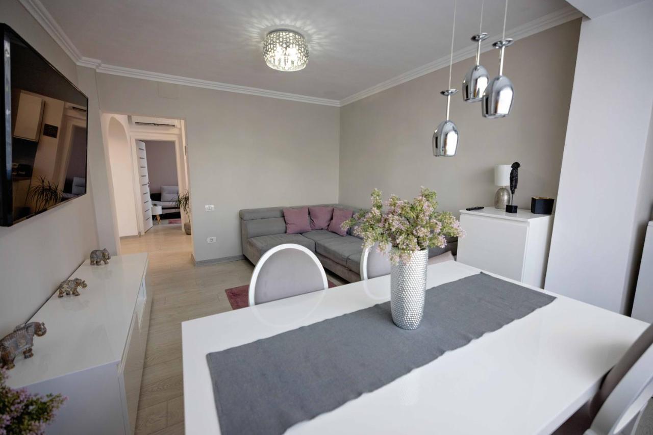 Joyful Apartment ทิมิชัวรา ภายนอก รูปภาพ